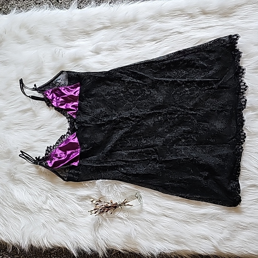 VS lace lingerie